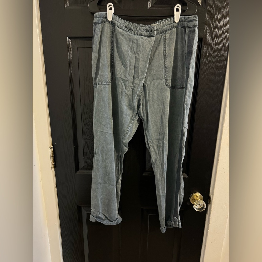 Hei Hei by anthropologie straight leg pant.